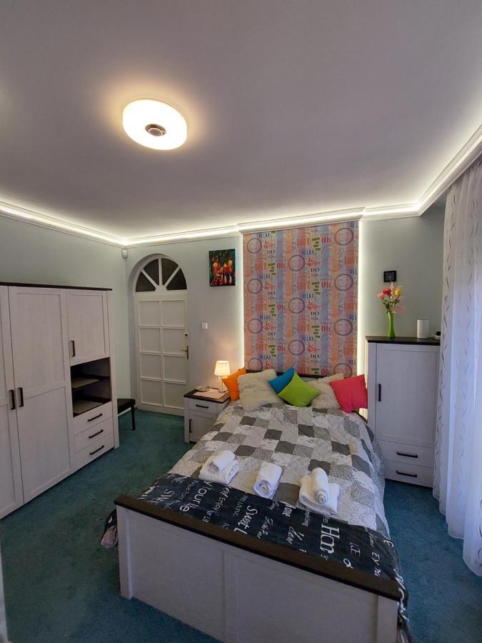 Summer House Emeleti Szoba Debrecen Eksteriør bilde