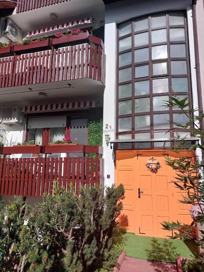 Summer House Emeleti Szoba Debrecen Eksteriør bilde